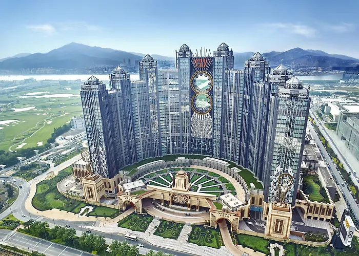 - Epic Tower 5* Macau