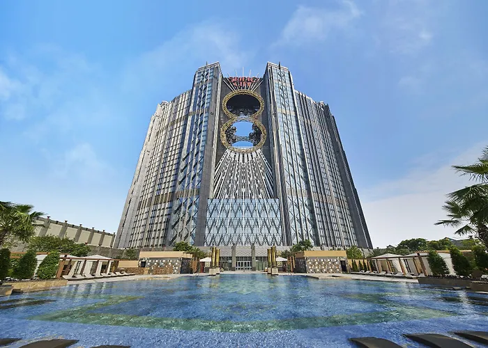 - Epic Tower Hotel 5*